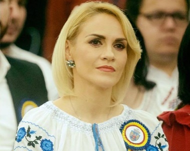 Gabriela Firea: Detest trădarea şi nu pot empatiza cu cei care îşi găsesc justificări pentru trădare. Sunt şi voi fi alături de familia mea politică - o mică Românie. Merg, cu orice risc, pe această variantă a condamnării oricăror jocuri tenebroase