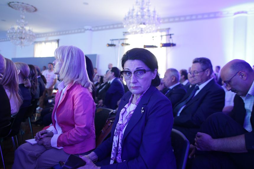Ponta: Ecaterina Andronescu, unul din candidaţii la prezidenţiale pe care i-am susţine din toată inima. Din partea partidelor de dreapta vor fi Iohannis şi Tăriceanu. Dacă PSD nu are candidat, avem noi un candidat pe care îl iubesc PSD-iştii