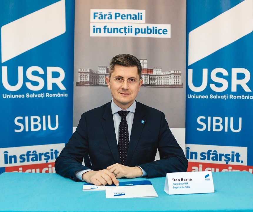 USR invită prin SMS românii să îşi ia miercuri o zi liberă de la serviciu pentru a protesta la Palatul Parlamentului, când se votează moţiunea de cenzură împotriva Guvernului - FOTO