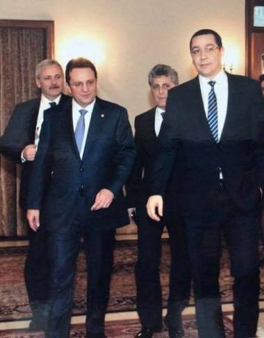 Ponta îl ”avertizează” pe Dragnea să nu paraziteze dezbaterile la moţiunea de cenzură cu propaganda sinistră a ”luptei cu statul paralel” şi publică o ”fotografie-avertisment”