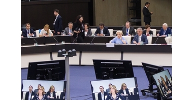 Dăncilă a susţinut, la Summit-ul şefilor de guvern China - Europa Centrală şi de Est, că România e interesată de proiecte regionale în infrastructură, dezvoltarea de iniţiative în domeniul energiei, comunicaţiilor sau intensificarea dialogului privind educaţia