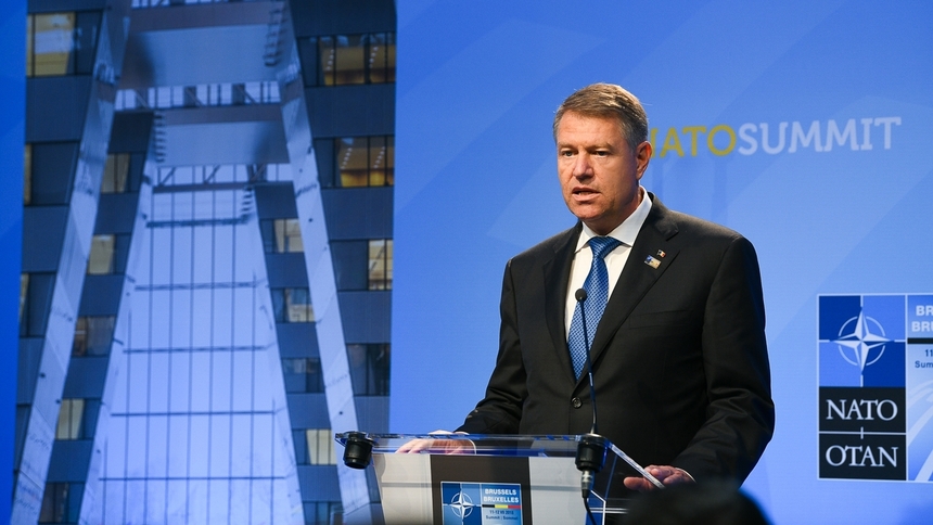 Iohannis, după Summitul NATO: S-a discutat să mergem mai departe de alocarea a 2% din PIB pentru apărare. Noi ne-am angajat că vom creşte numărul de personal din Afganistan, în 2019