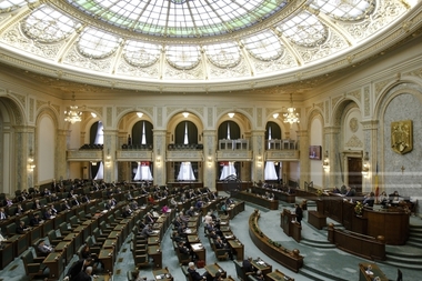 Sesiunea extraordinară a Parlamentului ar urma să se încheie joi. Codul penal, Codul administrativ şi Legea offshore, printre proiectele adoptate. De la ora 18.00, a fost convocat Biroul permanent al Senatului 