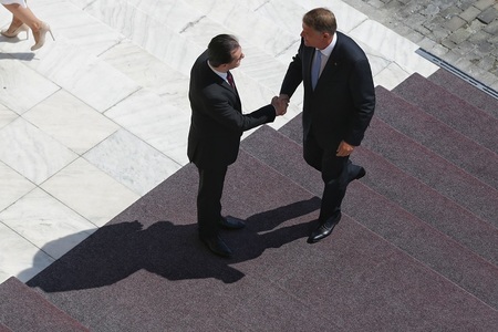 Preşedintele Klaus Iohannis aşteptat vineri la o întâlnire informală a conducerii PNL, la Sibiu
