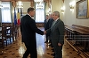 Tăriceanu, despre suspendarea lui Iohannis: Cei care doresc să lanseze acest subiect trebuie să facă un calcul foar simplu - care este baza de susţinere în Parlament a unui astfel de demers. Există numeroşi membri din PSD care au rezerve