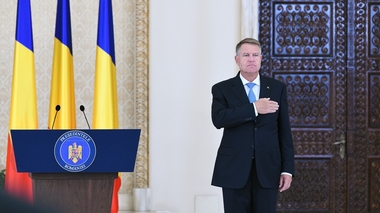 Iohannis, de Ziua Limbii Române: O şcoală performantă, cu dascăli dedicaţi, formează oameni demni şi corecţi, care lasă în urma lor o lume mai bună