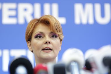 Olguţa Vasilescu: Nu există aşa ceva, să facem o nouă rectificare bugetară. Este o decizie pe care o vor lua juriştii, se discută ca să vedem cum ieşim din acest impas