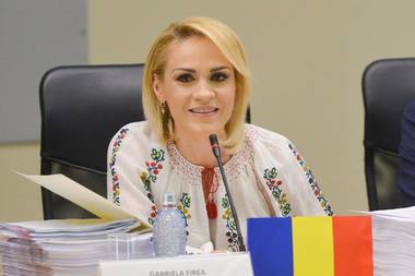 Firea, despre legea achiziţiilor publice: Nu e posibil să permiţi ca o firmă care nici măcar nu participă la licitaţie să o conteste. În continuare se întâmplă acest lucru, toţi suntem blocaţi, am fost nemulţumiţi de cum a ieşit textul