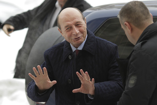 Băsescu: Moţiune de cenzură acum! Cu sau fără succes, moţiunea de cenzură este un gest politic obligatoriu. Opoziţia are nevoie acută de o reacţie instituţională de delimitare faţă de dezastrul Dragnea- Dăncilă-Tăriceanu