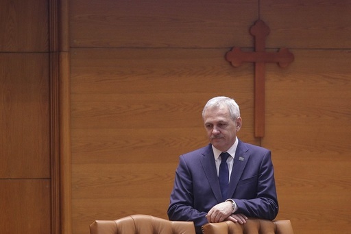 Dragnea, întrebat dacă atacurile la adresa sa îl vor doborî: Eu cred că nu. Sunt disperaţi pentru că se gândesc foarte serios că vor pierde tot dacă eu scap din capcanele lor