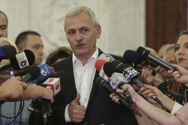 Dragnea: Intenţionăm să începem strângerea de semnături pentru modificarea Constituţiei "în zona reformei justiţiei"