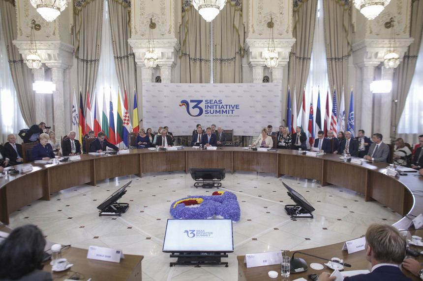Summitul I3M, la final - Iohannis: Am reuşit să avem un summit excelent, în ciuda dificultăţilor noastre de politică internă; Germania, stat partener al Iniţiativei; Slovenia, gazda ediţiei viitoare