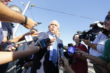 Petre Daea: Nu prin scrisori se rezolvă problema într-un partid, ci faţă în faţă. Ministrul Agriculturii susţine că nu se dezice de Liviu Dragnea, dar, dacă va fi cazul, va lua calea partidului