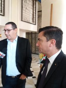 Iaşi: Mihai Chirica a participat la şedinţa regională a partidului Pro România, anunţând că, la un moment dat, se va înscrie în “partidul cel mai favorabil Iaşiului“