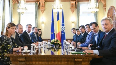 Iohannis: În pofida disponibilităţii fondurilor europene, nu există voinţă la nivel guvernamental pentru autostrada Târgu Mureş–Iaşi–Ungheni. Guvernul a dovedit lipsă totală de implicare şi viziune în privinţa infrastructurii
