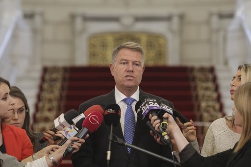 Iohannis: Acest infractor, Dragnea, care s-a cocoţat în fruntea statului, progresează semnificativ în domeniul fake news