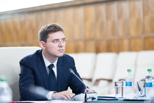 Victor Negrescu, în aşteptarea discuţiilor din partid: Procesul de pregătire a Preşedinţiei României la Consiliul UE este în grafic. Şi benevol aş lucra pentru România la un proiect atât de important dacă se doreşte acest lucru