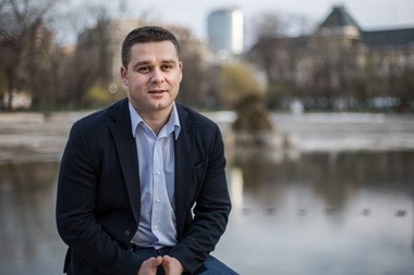 Ciprian Ciucu anunţă că şi-a depus candidatura în PNL pentru a primi sprijinul partidului pentru alegerile la Primăria Capitalei