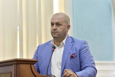 Deputatul PSD Dorel Căprar: AVE nu e decât o alianţă politico-electorală, nu poate face niciun kilometru de autostradă; există 391 de astfel de asocieri în ţară