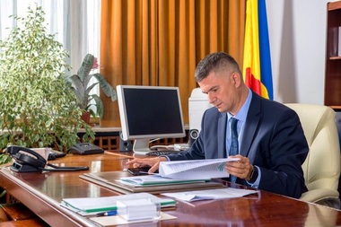 INTERVIU: Deputatul PSD Valeriu Steriu propune scutirea jurnaliştilor de la plata impozitului pe venit: Îmi dau seama că este mai mult decât oricând necesar să motivăm presa tradiţională