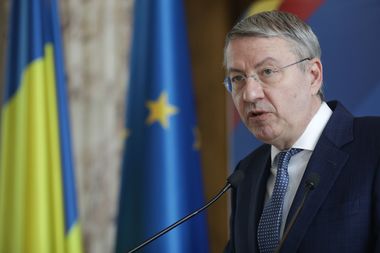 Ciamba: Noi trebuie să avem un nivel de ambiţie care să ne permită la sfârşitul exerciţiului să zicem dacă România are capacitatea şi capabilitatea de a obţine lucruri în timpuri complicate