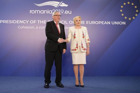 Juncker, întrebat despre mesajele antieuropene venite din România: Trebuie să lucrăm împreună cu Preşedinţia română ca un cuplu ideal