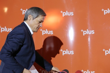 Cioloş despre protocoalele secrete: Dacă ele sunt neconstituţionale sau au fost neconstituţionale, trebuie renunţat la ele. Cei care le-au semnat şi au ştiut de ele trebuie să şi le asume