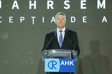 Iohannis şi ambasadorul Germaniei la Bucureşti critică măsurile Guvernului - Iohannis: Arată o gravă lipsă de responsabilitate, de seriozitate şi de viziune /Ambasador: Le urmărim cu îngrijorare. Creează nesiguranţă! Reacţia PSD