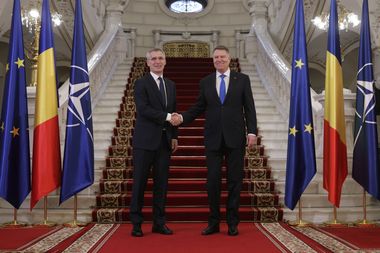 Klaus Iohannis: Apărarea pe flancul estic şi în regiunea Mării Negre, care ne interesează extrem de mult, trebuie să rămână o prioritate