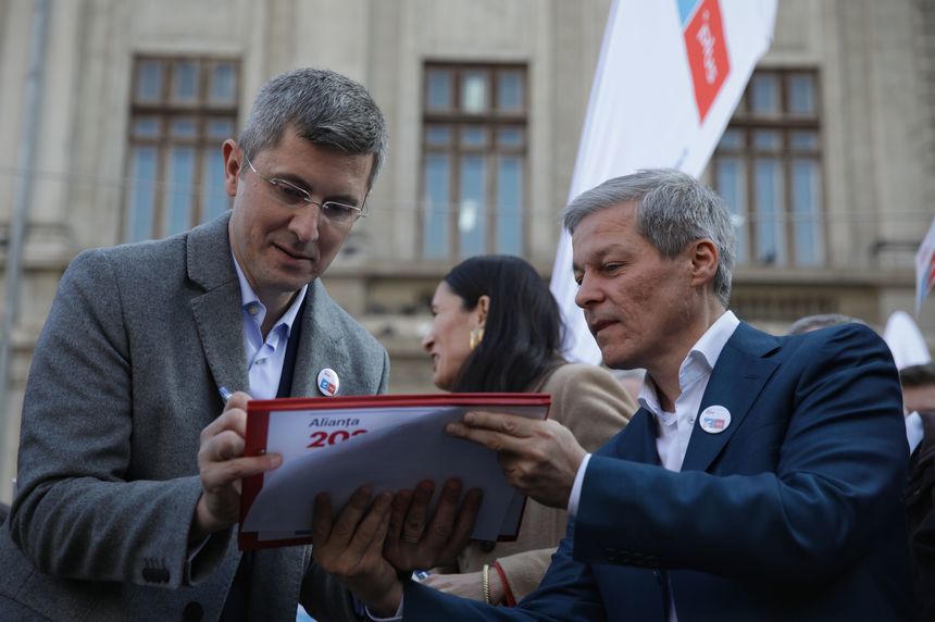 USR-PLUS a lansat campania de strângere de semnături pentru alegerile europarlamentare