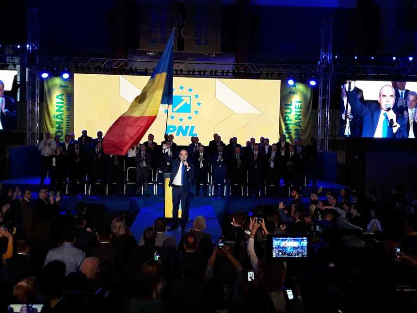 Rareş Bogdan: Astăzi, după doi ani şi patru luni de guvernare PSD, România este tristă. Vom câştiga alegerile europarlamentare şi vom ridica România din noroi