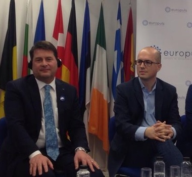 Vicepreşedinte PPE: În România, conducerea proastă vine din socialism. PSD trebuie suspendat din Partidul Socialiştilor Europeni