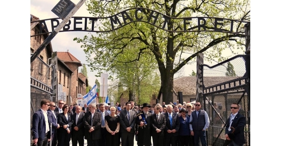 Premierul Dăncilă a participat, în Polonia, la Marşul Internaţional al Vieţii, care presupune parcurgerea, pe jos, a distanţei de la Auschwitz la Birkenau