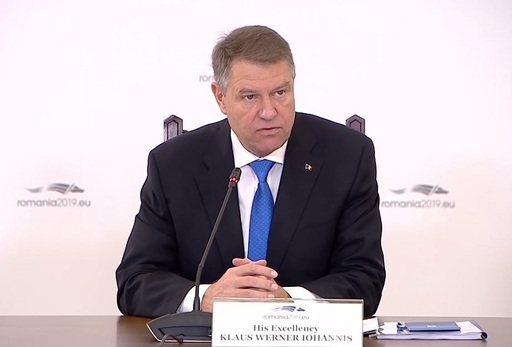 Iohannis: Din păcate, şi noi trebuie să suportăm pe unii politicieni care, poate cu scopul de a-şi curăţa dosarele, au pus în dificultate întreaga justiţie
