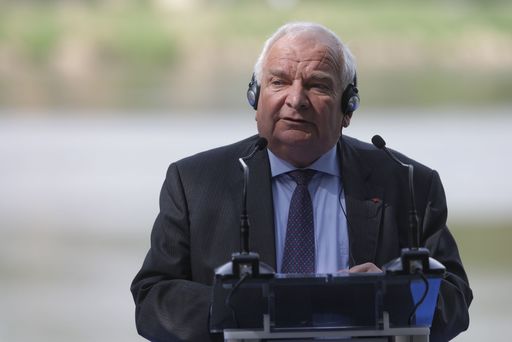 Preşedintele Partidului Popular European: Nu o să lăsăm acţiunile guvernului socialist şi ALDE să strice viitorul României