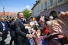 Barometrul de Opinie Publică – Iohannis, în trend pozitiv. Armata, instituţia în care românii au cea mai mare încredere