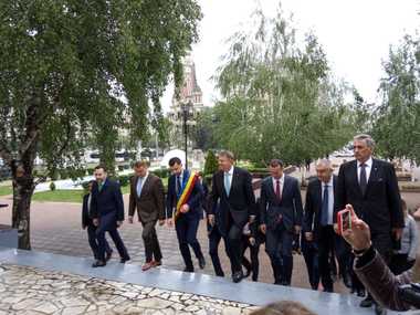 Iohannis: PSD a promis marea cu sarea şi nu a făcut nimic; i-a minţit pe români şi acum caută vinovaţii la Bruxelles