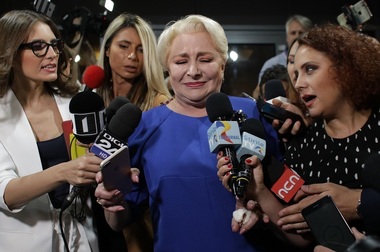 UPDATE Dăncilă: Nu demisionez. Românii au încredere în acest guvern. Opoziţia să depună moţiune de cenzură 