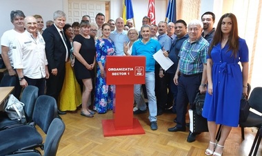 Codrin Ştefănescu îşi anunţă candidatura la funcţia de secretar general al PSD, susţinut de Organizaţia Sector 1