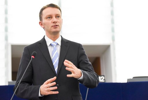 Siegfried Mureşan: Aştept ca domnul ministru Cuc să se urce în maşină pe 31 iulie şi să arate românilor cum va conduce în regim de autostradă de la Sibiu la Nădlac fără lotul 2 finalizat sau să-şi dea demisia