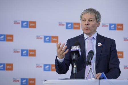 Cioloş: Procentul PSD la viitoarele alegeri va continua să scadă simţitor; cetăţenii s-au trezit, nu mai acceptă incompetenţa, corupţia, hoţia, minciuna şi lipsa bunului-simţ