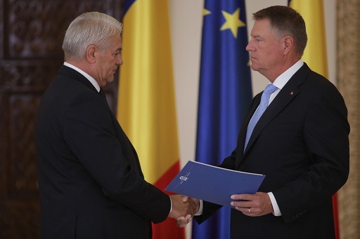 Iohannis a semnat decretele pentru numirea noilor miniştri la Externe şi Interne, care au depus jurământul în cadrul unei ceremonii foarte scurte/ USR: Numirile, dezonorante pentru preşedinte - VIDEO, FOTO