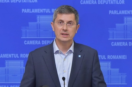 Barna: Putem să simulăm responsabilitatea intrând într-un guvern de strânsură, care s-ar putea construi, dar care nu poate să facă nicio reformă. Nu asta ne dorim