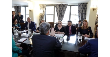 Viorica Dăncilă s-a întâlnit cu secretarul general al OCDE şi cu secretarul american al energiei, Rick Perry