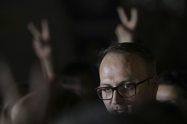 Conducerea SNSPA a decis verificarea legalităţii procedurilor privind angajarea lui Alexandru Cumpănaşu ca expert cu studii superioare în cadrul unui proiect; Cumpănaşu a recunoscut că nu a terminat facultatea, dar a câştigat peste 66.000 de lei de la SNSPA