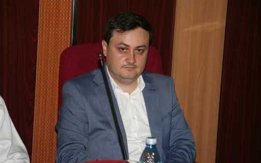 Vrancea: Un consilier judeţean PNL spune că a fost ameninţat de şeful CJ, Marian Oprişan: "Dacă vrei să mă ocup serios de tine, mă ocup"