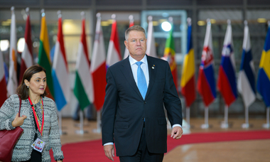 Klaus Iohannis participă, joi şi vineri, la reuniunea Consiliului European de la Bruxelles