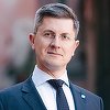 Barna: Nu trebuie să cădem în capcana de a cere un minister, două, trei PNL-ului, pentru că ne vor da orice. Ideea că intrăm cu ei la guvernare şi îi validăm înseamnă pentru ei raiul pe pământ, este exact ce aşteaptă şi ce-şi doresc de la noi