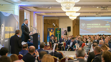 Iohannis: Lipsa de competenţe, deciziile proaste şi managementul public haotic, marca PSD, au bulversat întreaga societate. Este timpul să regândim relaţia autorităţilor publice cu mediul de afaceri