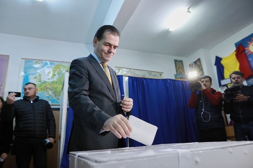 Alegeri prezidenţiale 2019 -  Orban: Am votat în mod evident pentru o Românie normală, pentru o Românie dezvoltată, puternică, respectată în lume - VIDEO, FOTO